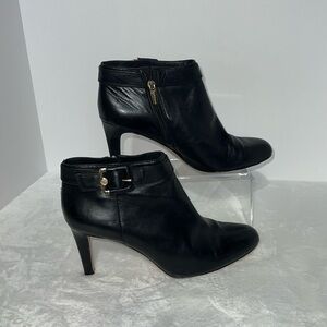 Vince Camuto black leather Chrissa ankle boots/booties. Size 10. EUC.